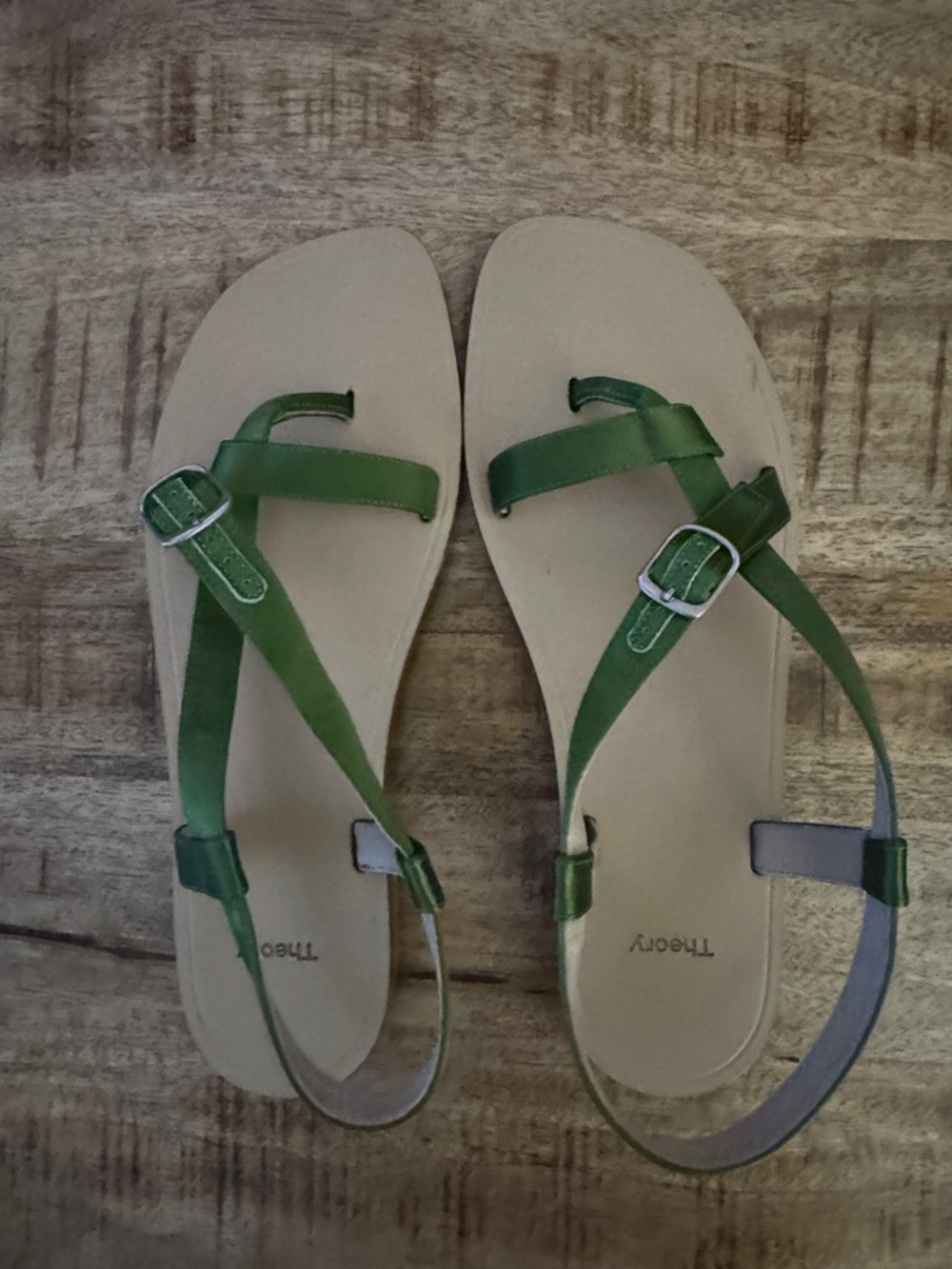 Theory Women’s Green satin thong flat Sandals with Buckle made in Italy NEW